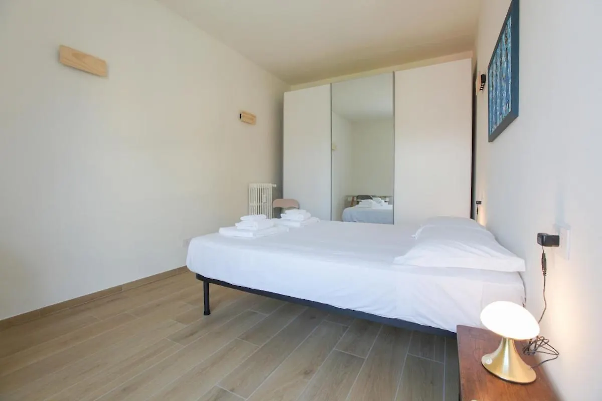 Apartment Elegante Appartamento A 300 M Dalla Metro Zara Milan Italy