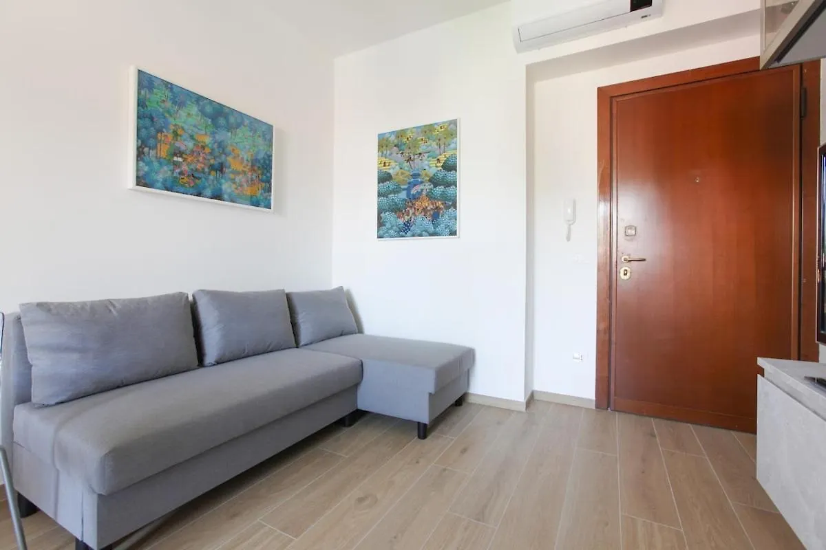 Apartment Elegante Appartamento A 300 M Dalla Metro Zara Milan