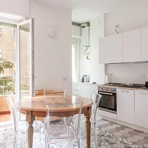 Bnbutler - Casa Lario - Isola District Milan
